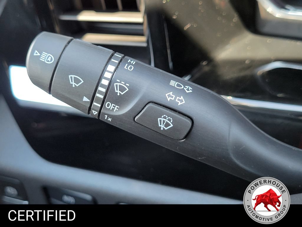 Used 2022 Chevrolet Silverado 1500 LT AWD/4WD image 31