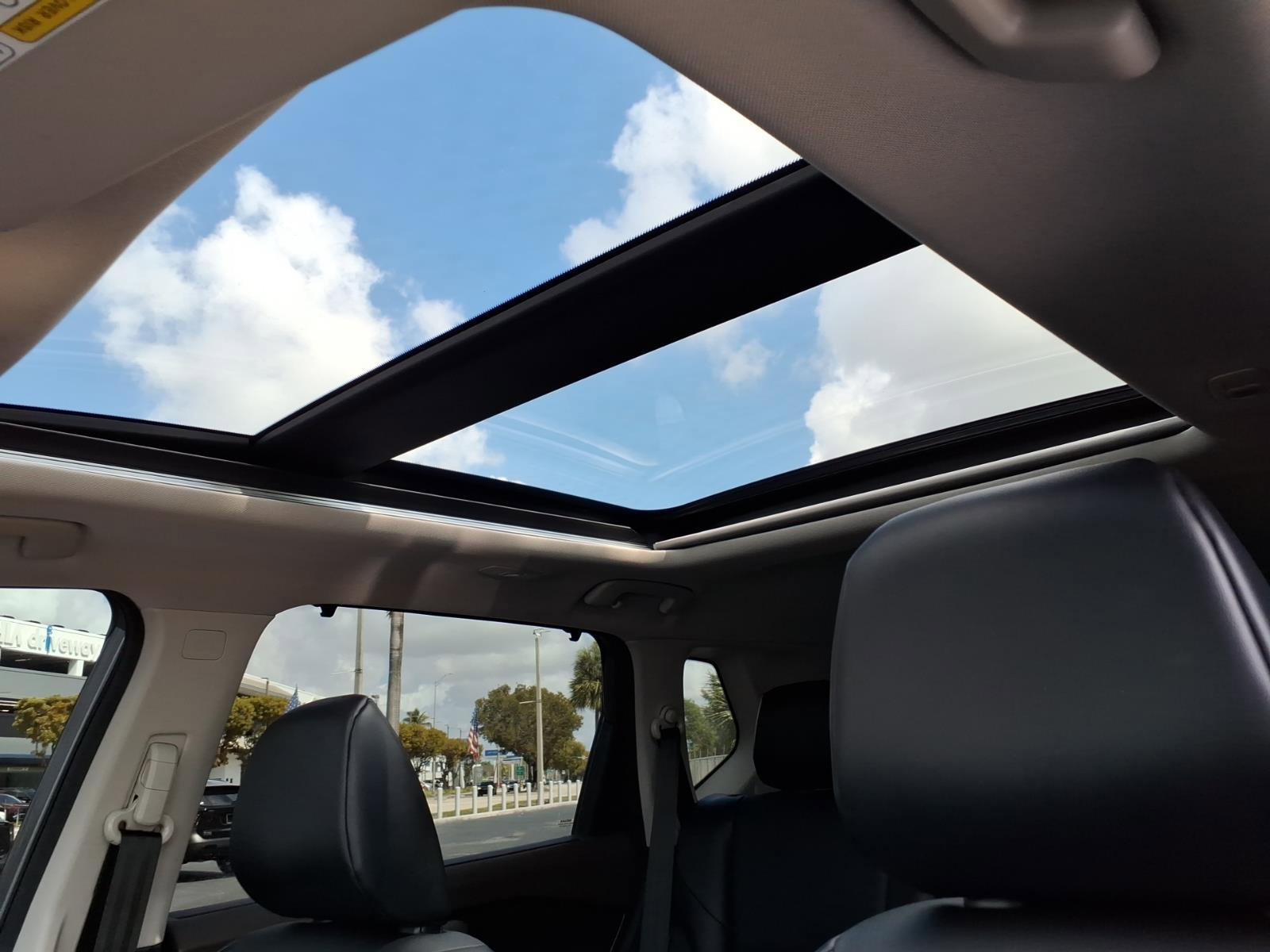 Certified 2021 Nissan Rogue SV w/ Premium Package image 8