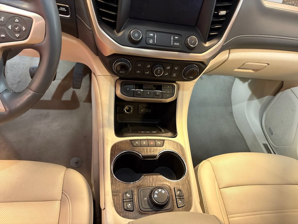 Used 2023 GMC Acadia Denali AWD/4WD image 11