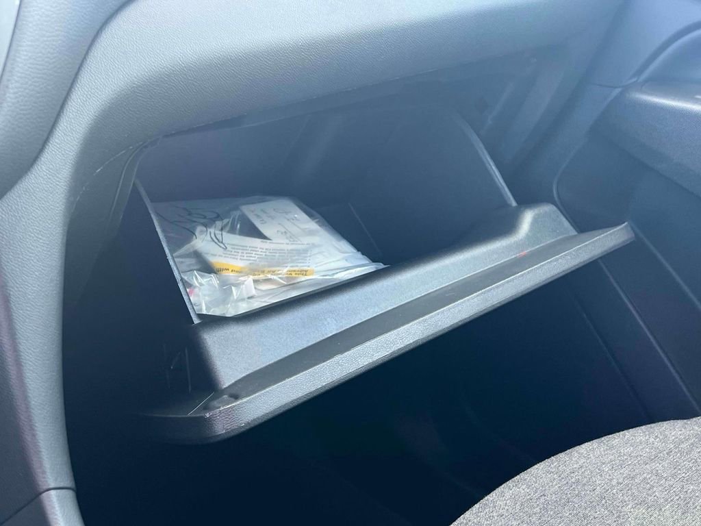 Used 2023 Chevrolet Equinox LT AWD/4WD image 30