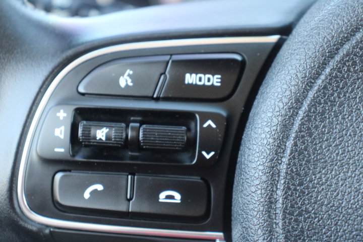 Used 2022 Kia Niro EX FWD image 23