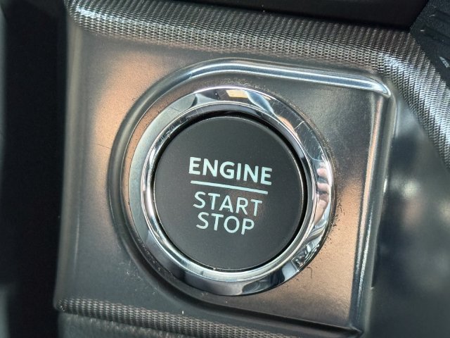 Certified 2025 Ford F150 Platinum w/ Equipment Group 702A High AWD/4WD image 17