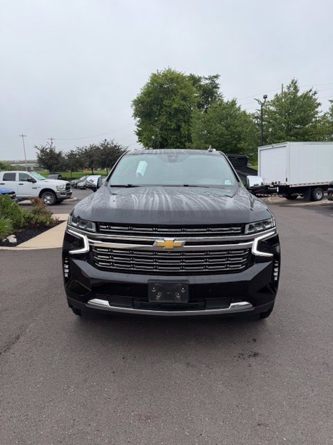 Used 2021 Chevrolet Tahoe Premier w/ Premium Package AWD/4WD image 3