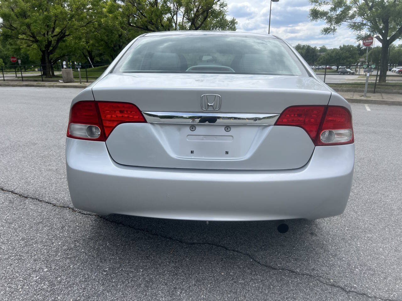 Used 2010 Honda Civic DX-VP image 6