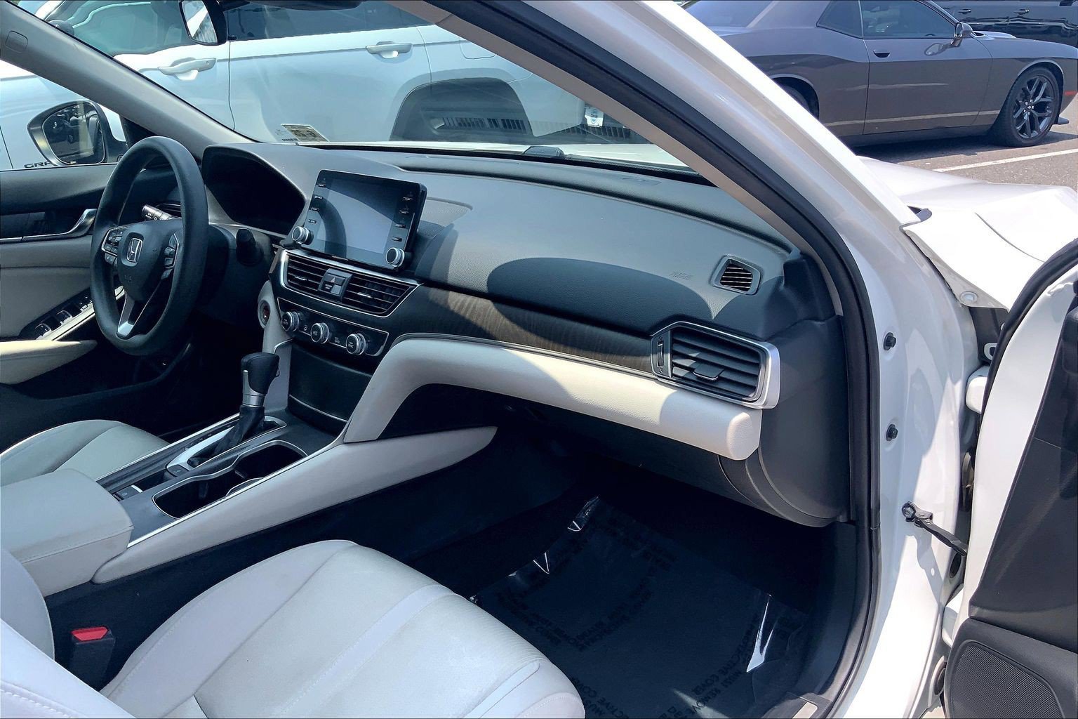 Used 2020 Honda Accord EX image 13