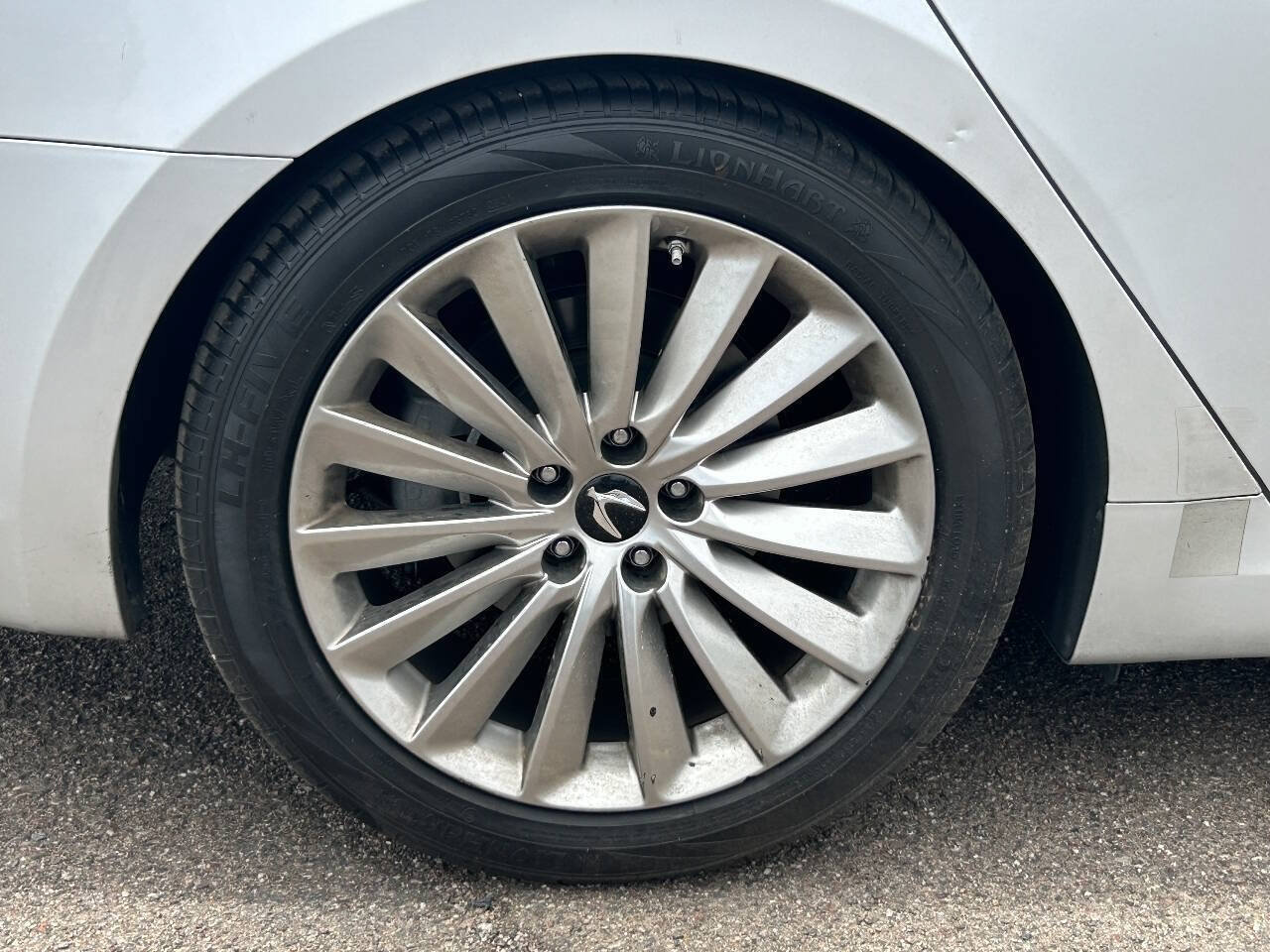 Used 2015 Hyundai Equus Signature RWD image 9