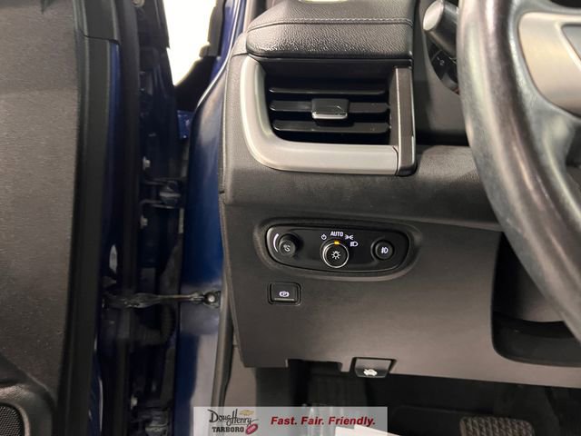 Used 2022 GMC Terrain SLT image 26