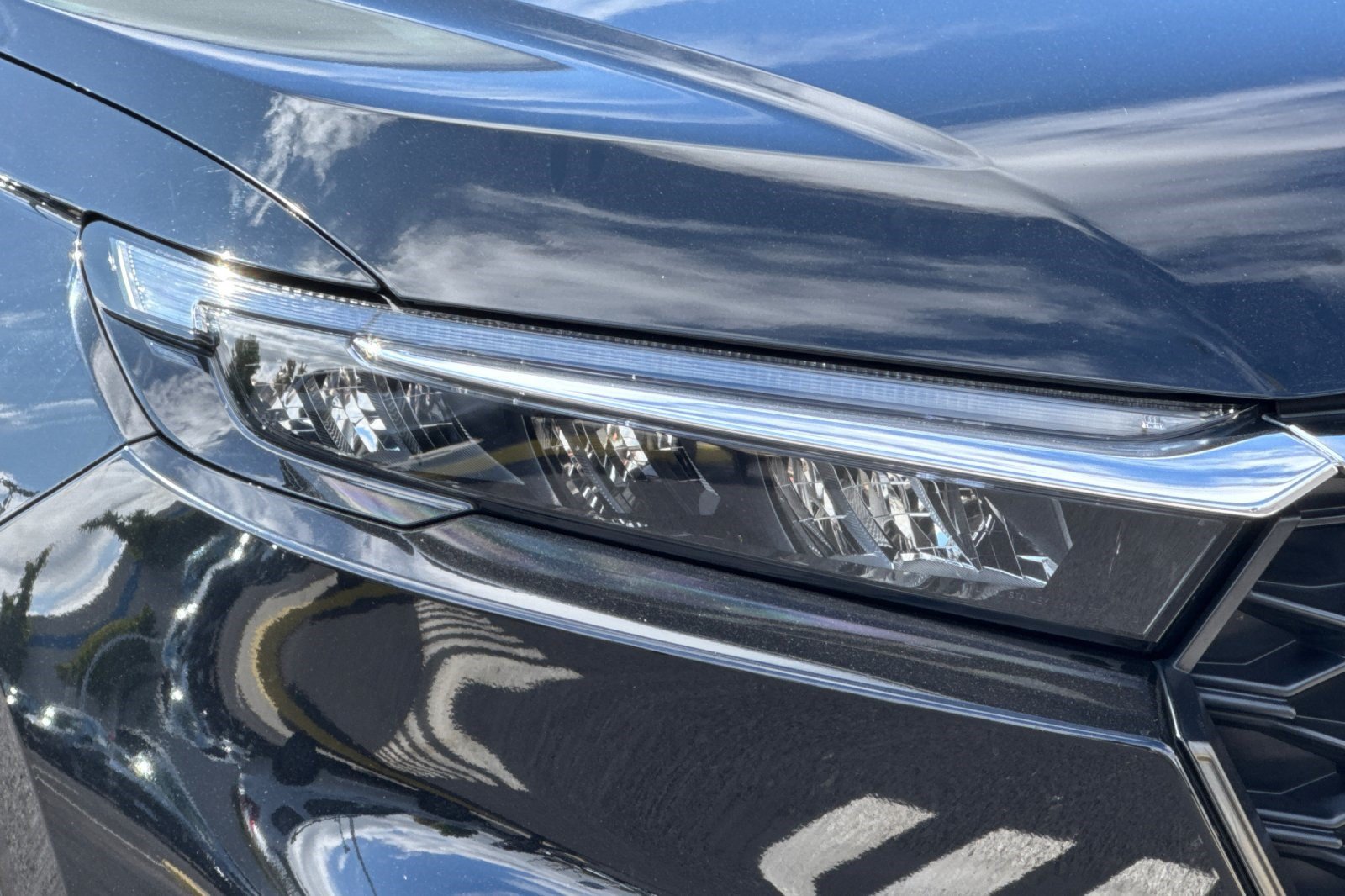Used 2024 Honda CR-V LX image 12