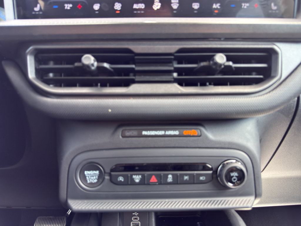 Certified 2025 Ford Bronco Sport Outer Banks w/ Outer Banks Tech Package+ AWD/4WD image 19