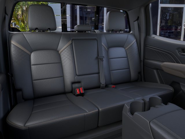 New 2026 GMC Canyon Denali w/ LPO, Denali Black Edition AWD/4WD image 17