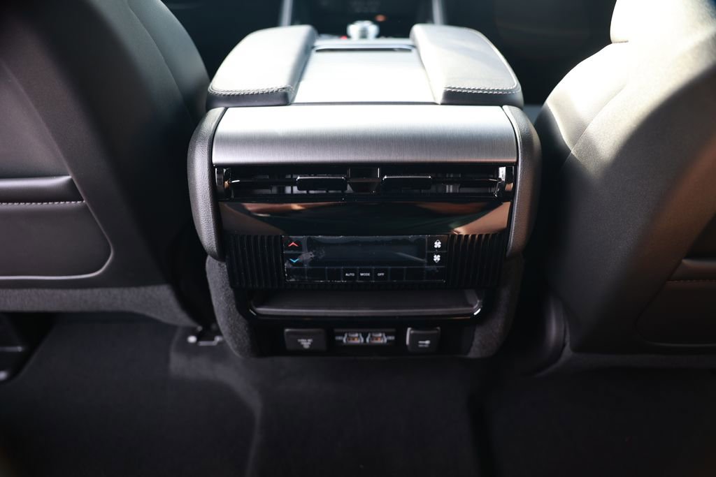 New 2026 Jeep Grand Wagoneer L 2WD w/ 8-Passenger Seating Package image 31