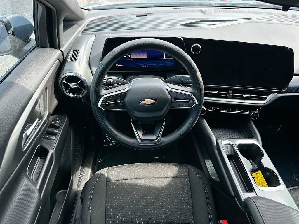Certified 2025 Chevrolet Equinox EV LT FWD image 20