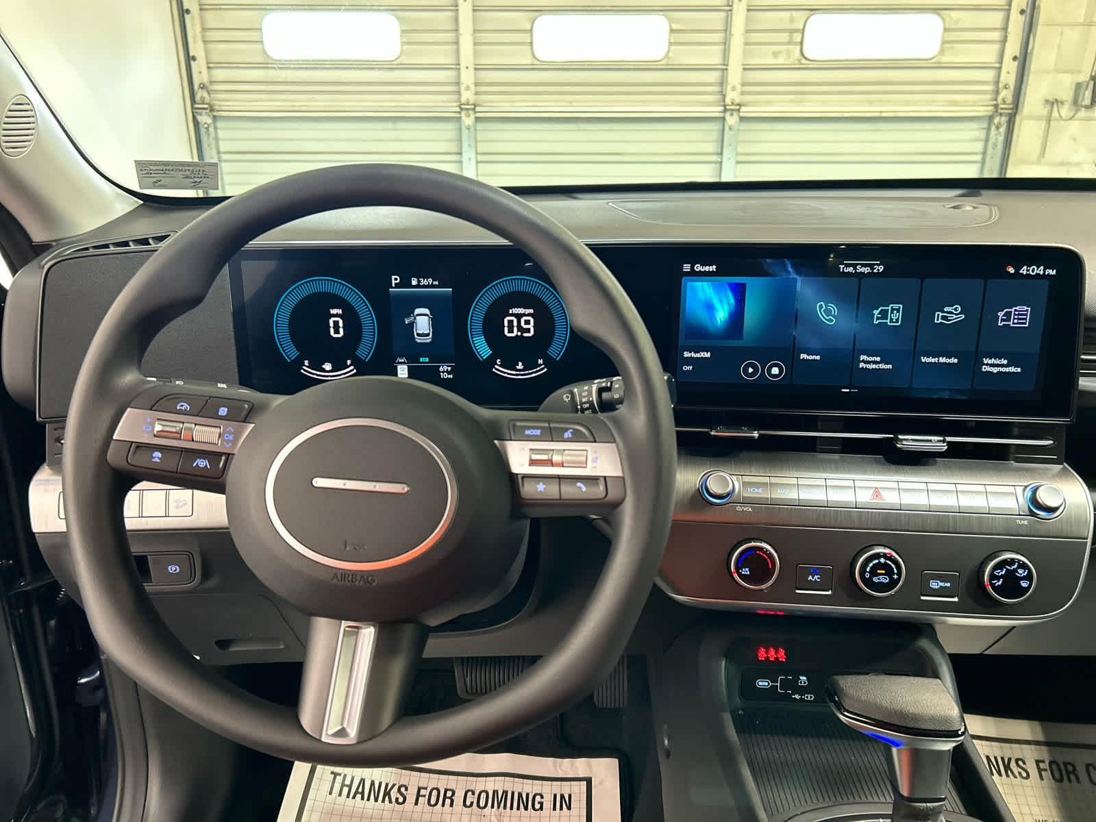 New 2027 Hyundai Kona SE AWD/4WD image 8