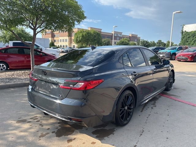 Used 2025 Toyota Camry SE w/ Convenience Package FWD image 5
