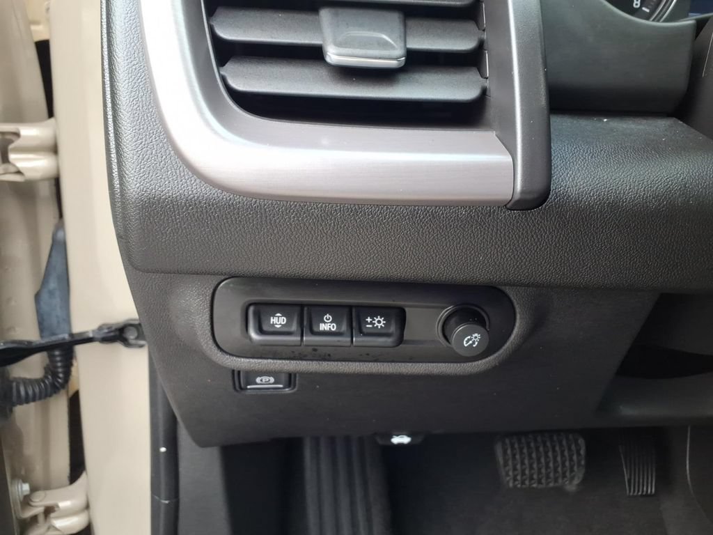 Certified 2023 GMC Terrain AT4 w/ Infotainment Package II AWD/4WD image 22
