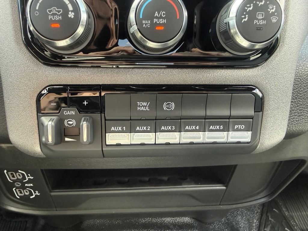 New 2026 RAM 3500 Tradesman w/ Chrome Appearance Group A AWD/4WD image 24