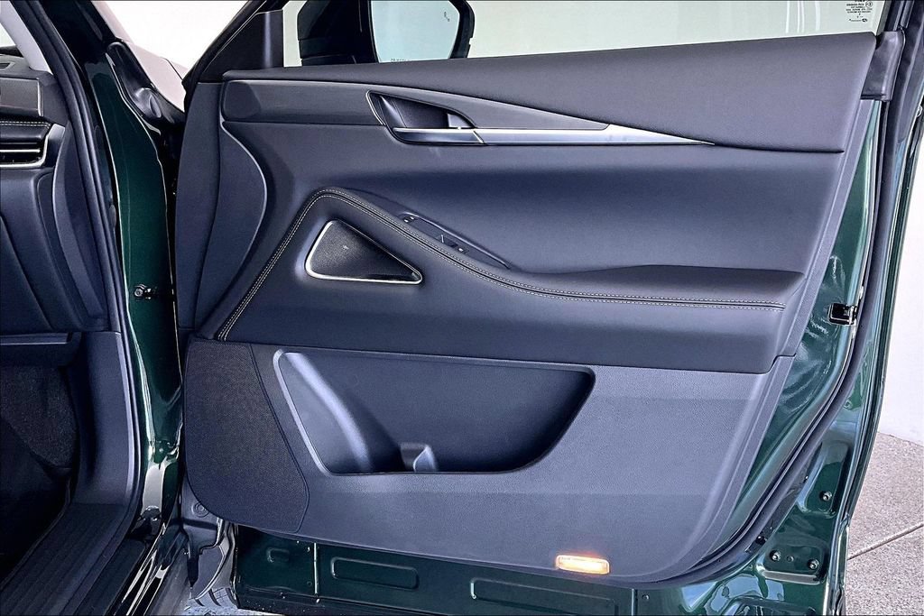New 2027 INFINITI QX60 Luxe w/ Cargo Package FWD image 12