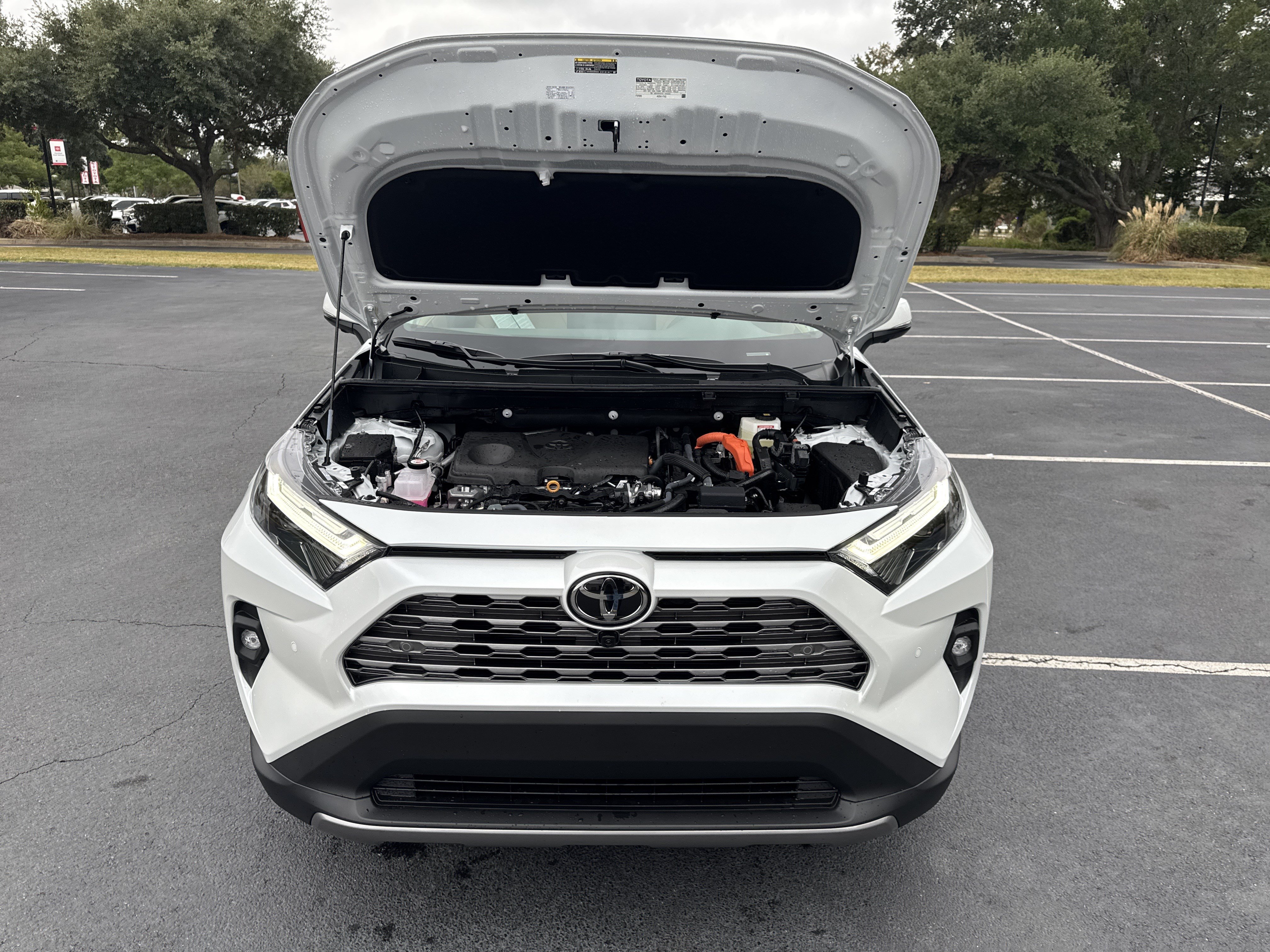 New 2025 Toyota RAV4 Limited w/ Advanced Technology Package AWD/4WD image 42