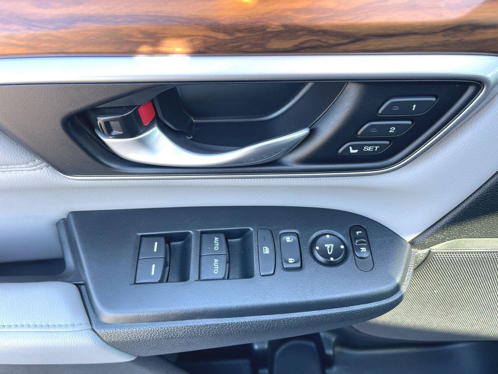 Certified 2020 Honda CR-V Touring image 12