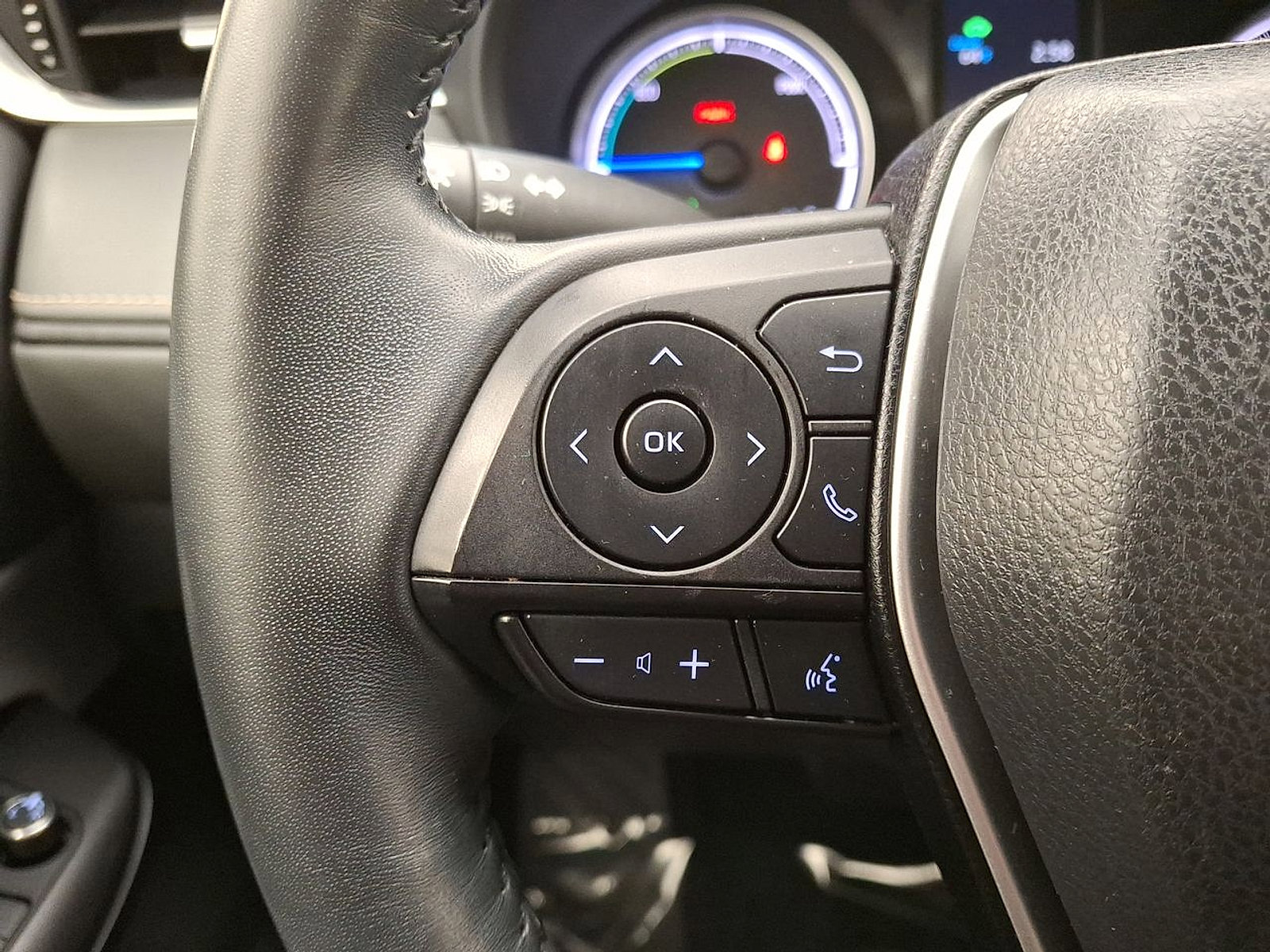 Certified 2022 Toyota Venza LE AWD/4WD image 17