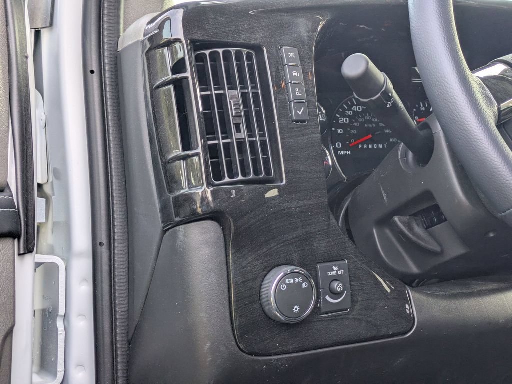 New 2026 Chevrolet Express 2500 Extended RWD image 13