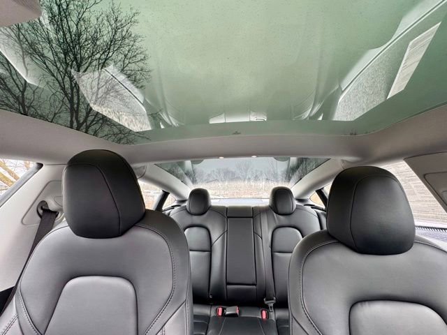 Used 2021 Tesla Model 3 Standard Range Plus image 26