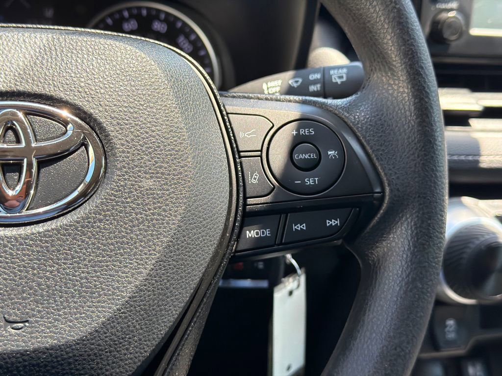 Used 2019 Toyota RAV4 LE w/ All Weather Liner Package AWD/4WD image 20