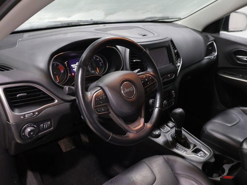 Used 2021 Jeep Cherokee Latitude Lux w/ Trailer Tow Group image 3