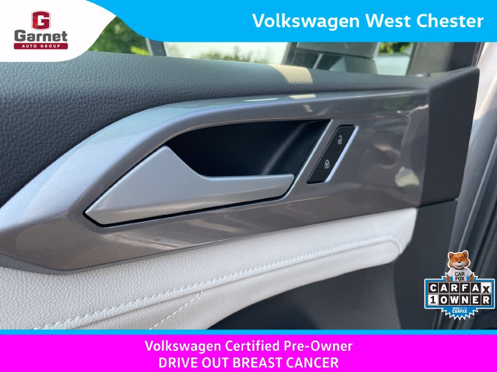 Certified 2025 Volkswagen Taos SEL AWD/4WD image 13