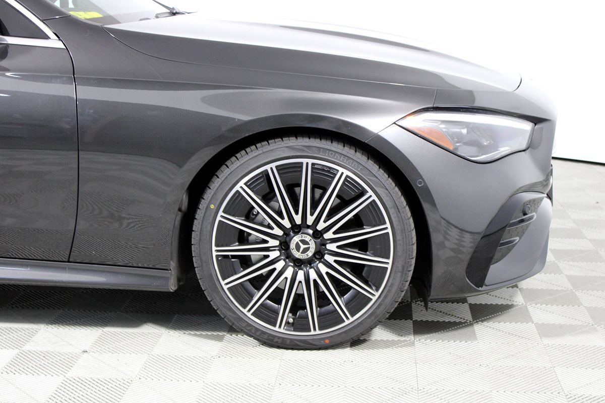 Used 2025 Mercedes-Benz CLE 300 4MATIC Coupe image 34