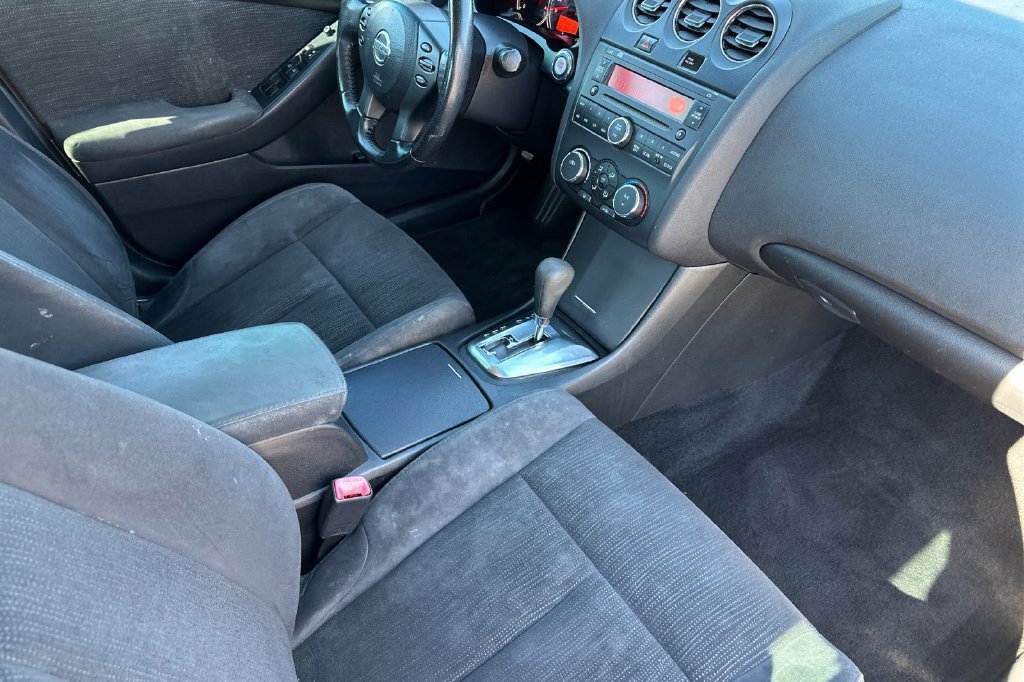 Used 2011 Nissan Altima 3.5 SR FWD image 20
