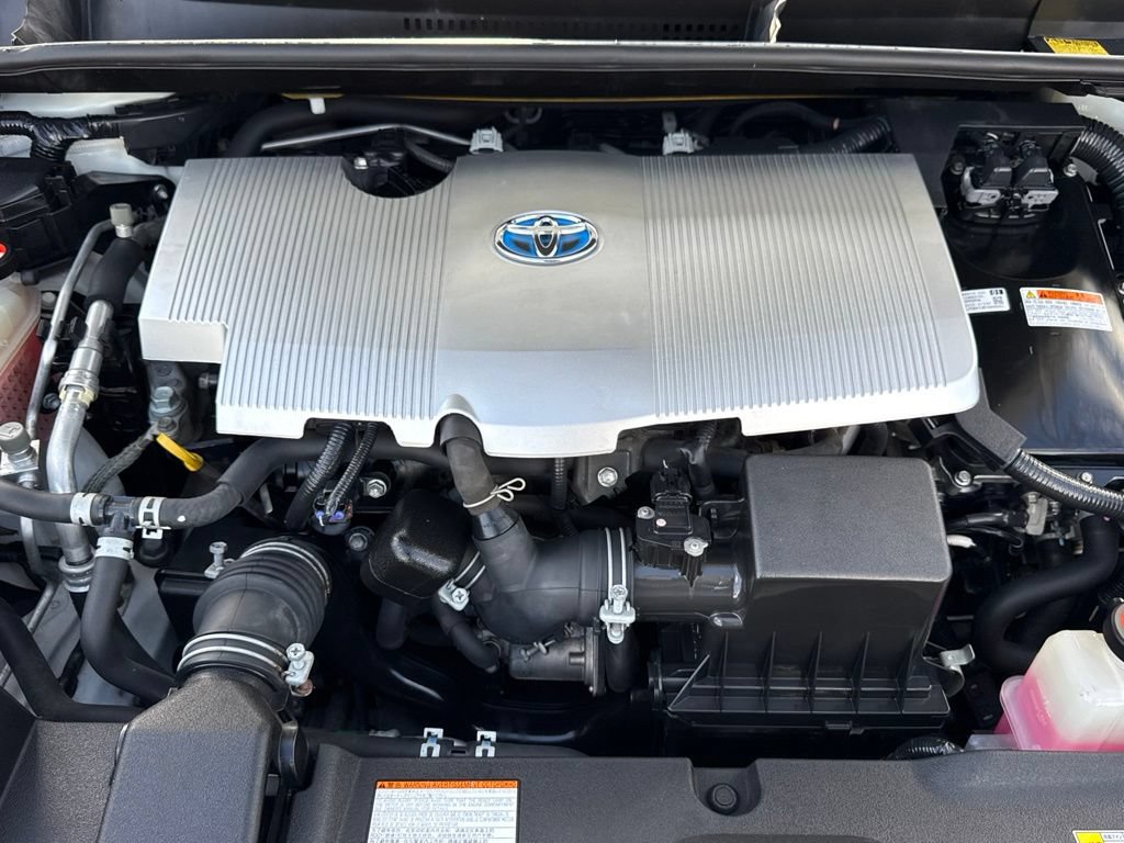 Used 2016 Toyota Prius Two w/ Preferred Accessory Package FWD image 31