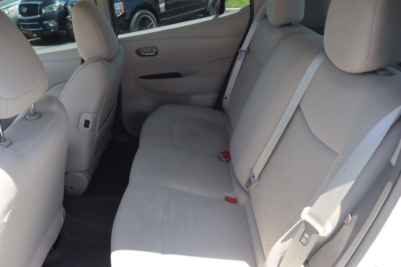 Used 2012 Nissan Leaf SL FWD image 12