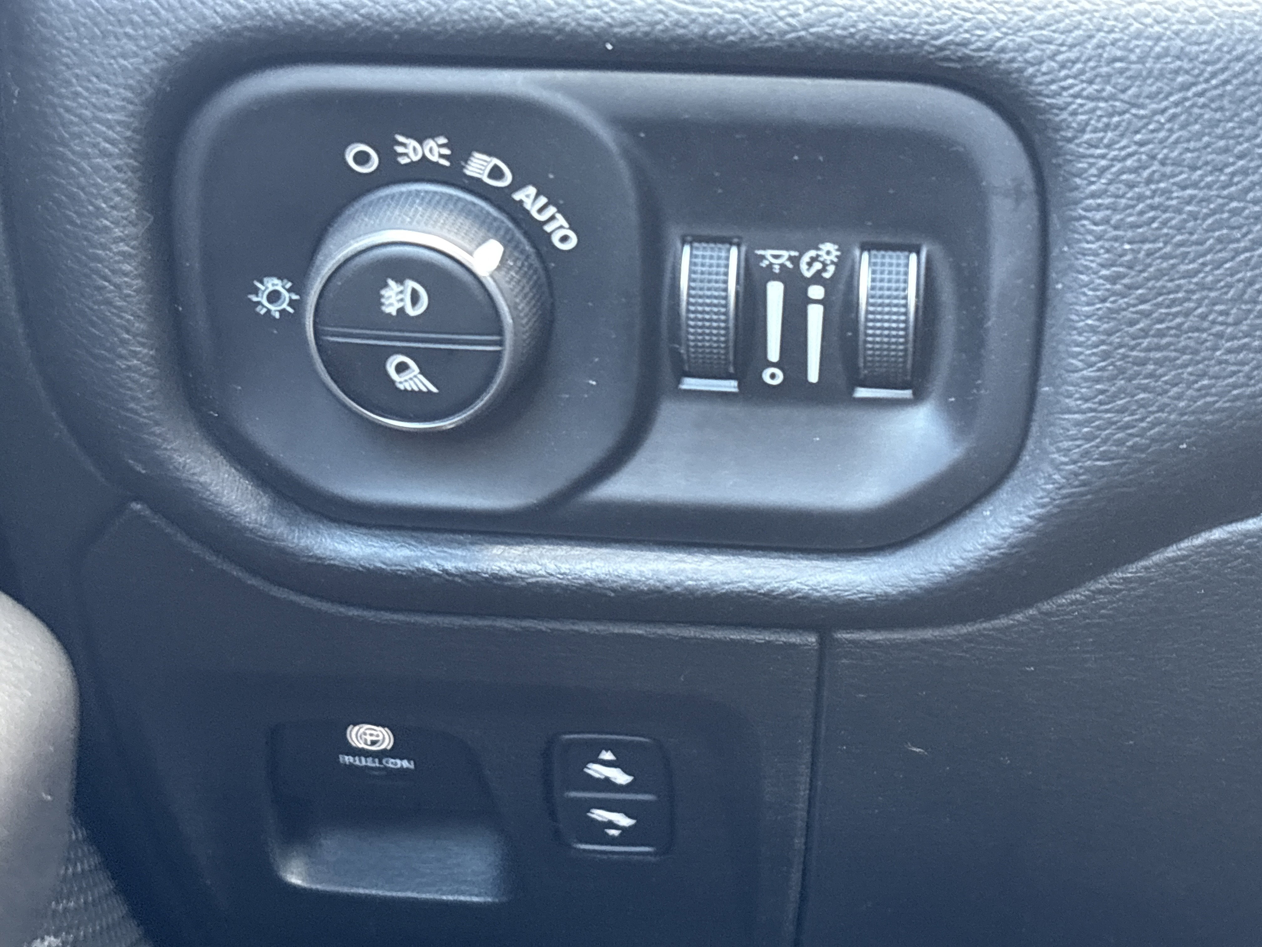 Certified 2025 RAM 1500 Big Horn AWD/4WD image 33