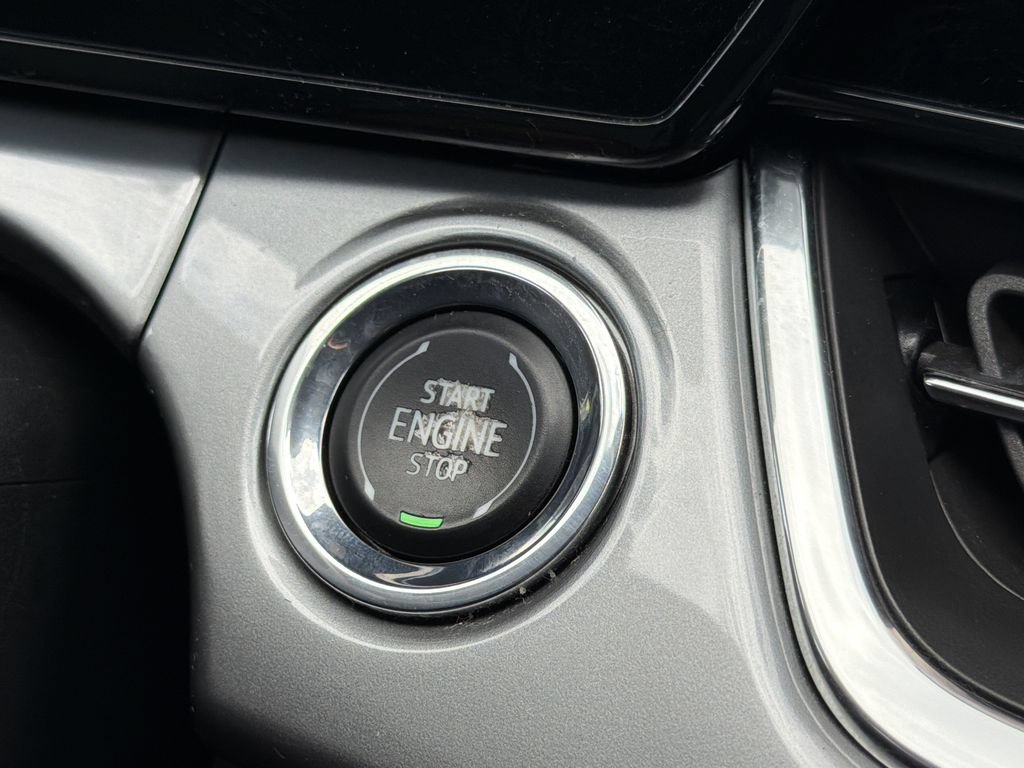 Used 2024 Chevrolet Trax LT w/ LT Convenience Package FWD image 9