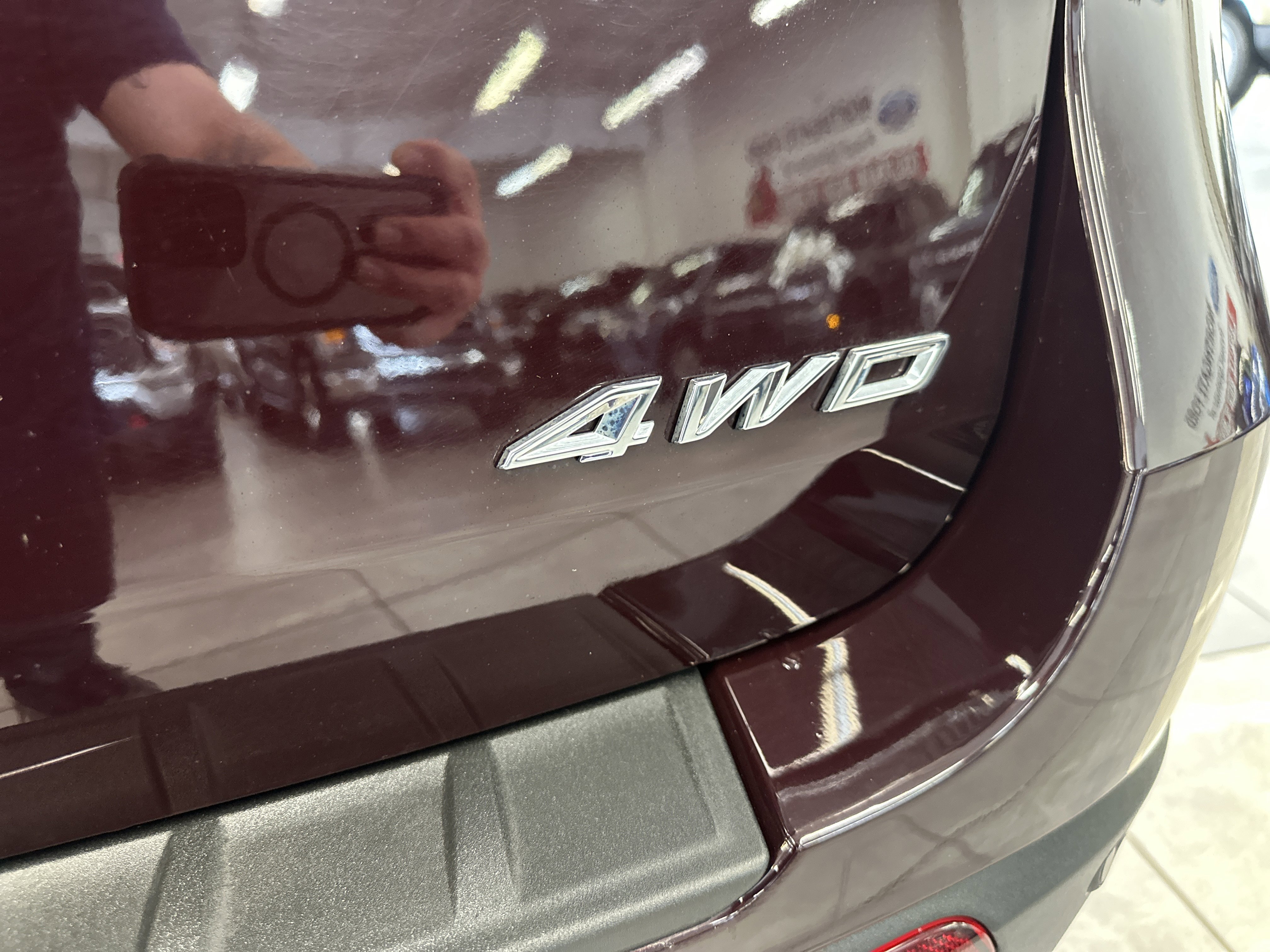 Used 2023 Ford Explorer XLT w/ Equipment Group 202A image 9