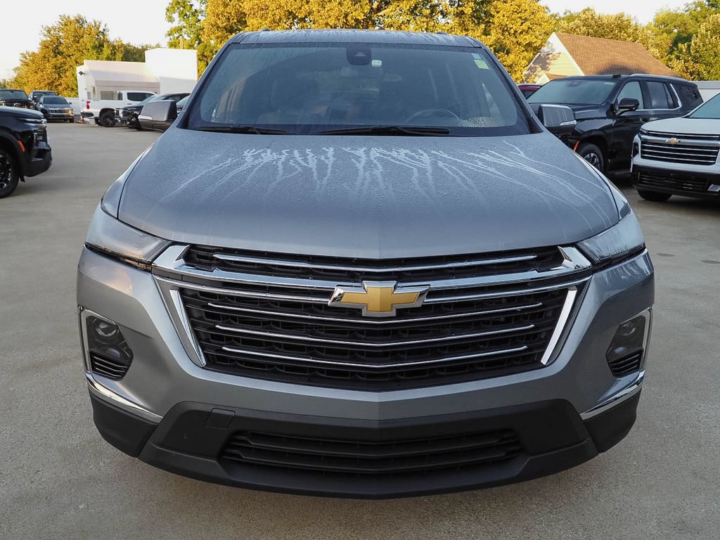 Used 2024 Chevrolet Traverse LT AWD/4WD image 2
