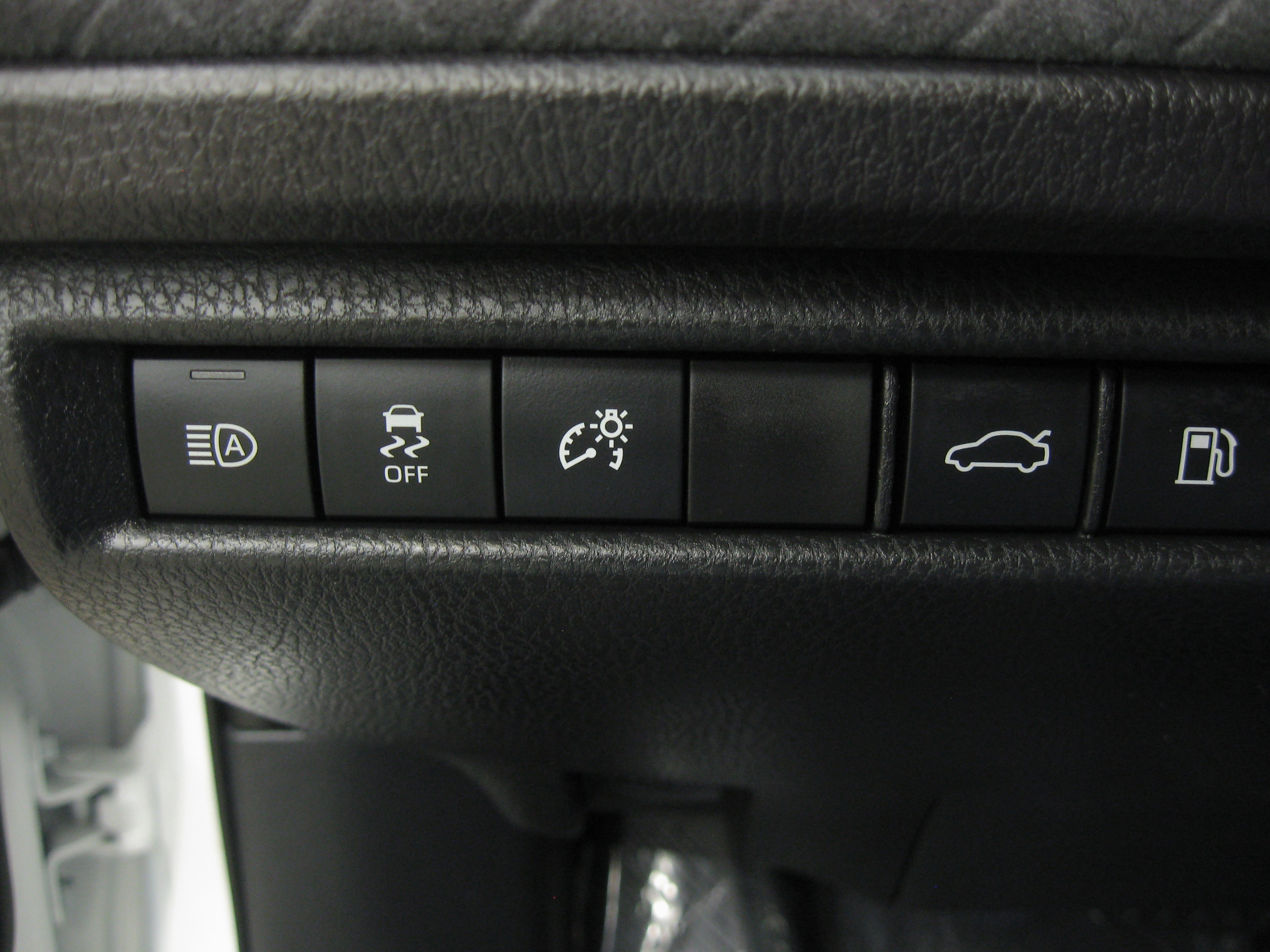 Used 2025 Toyota Camry XLE image 18