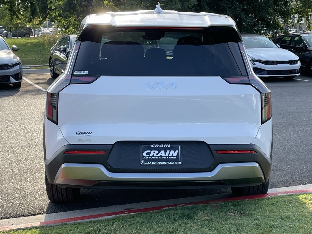 New 2026 Kia EV9 Light image 9