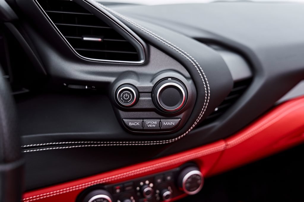 Used 2018 Ferrari 488 Spider RWD image 81