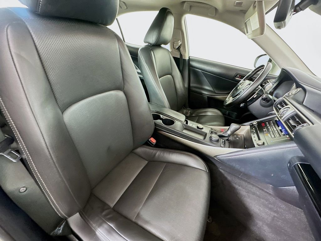 Used 2017 Lexus IS 300 AWD image 27
