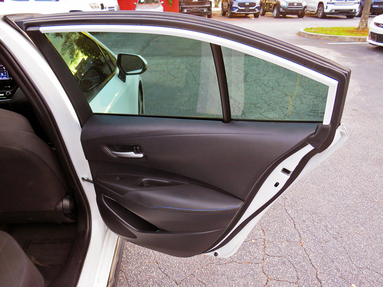 Used 2022 Toyota Corolla SE image 18