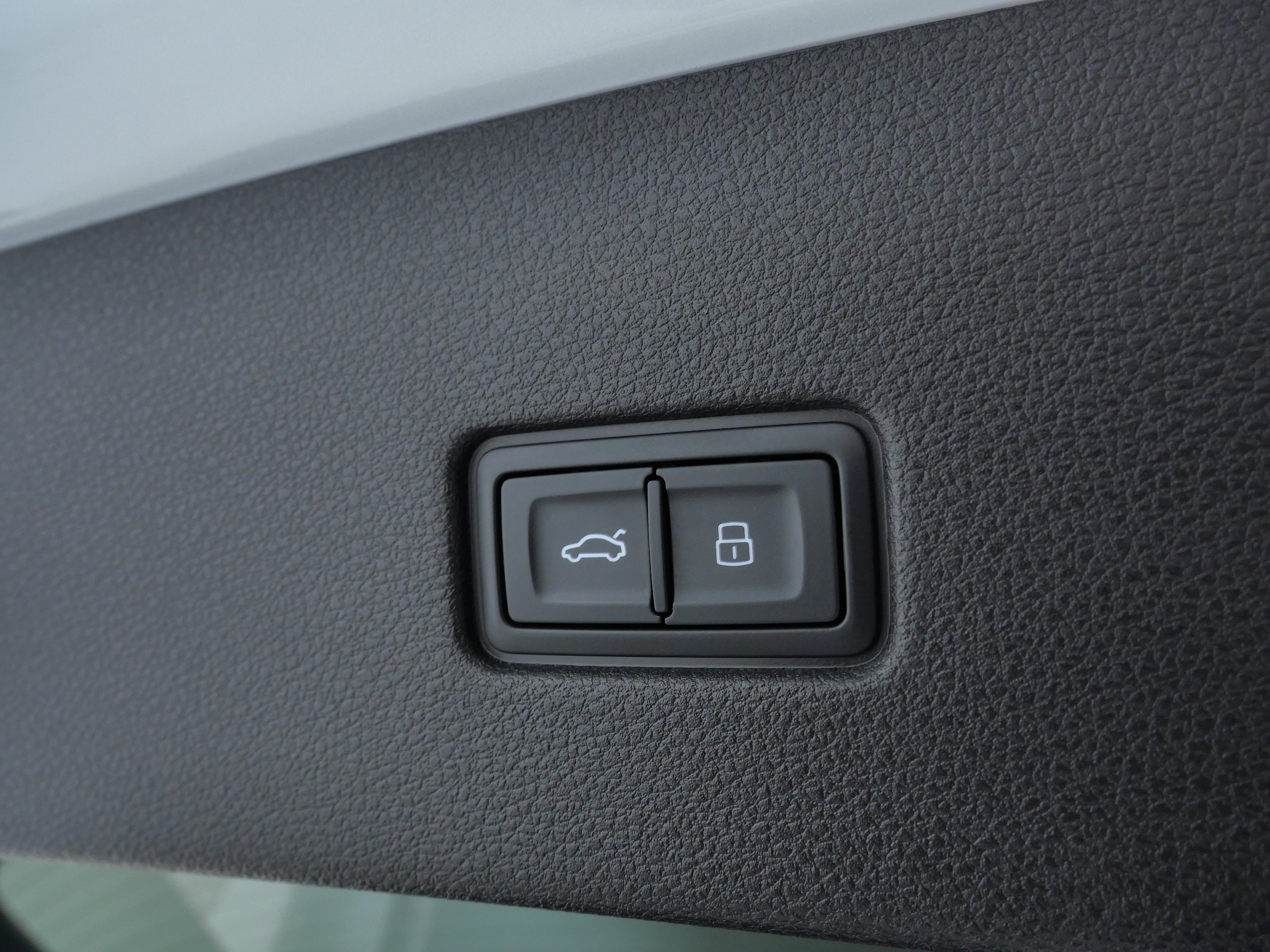 Used 2023 Audi Q8 Premium Plus w/ Premium Plus Package AWD/4WD image 8
