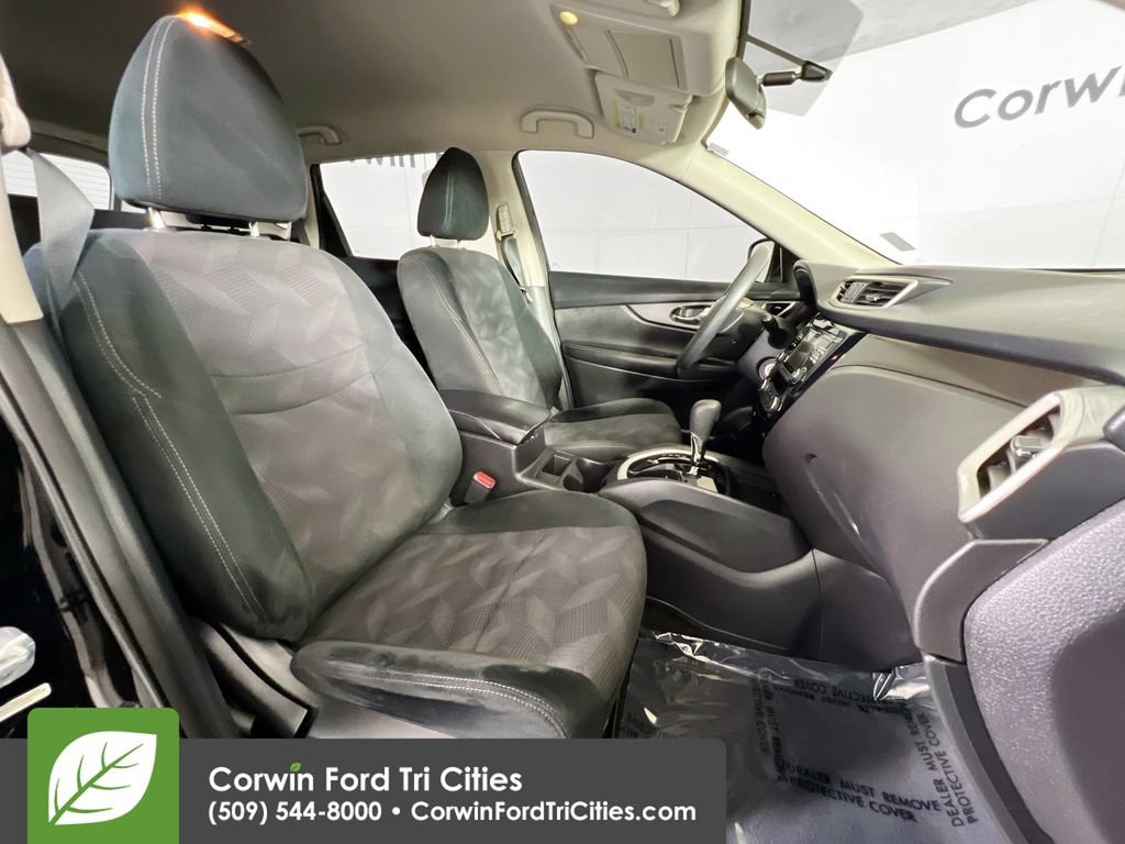 Used 2016 Nissan Rogue S AWD/4WD image 17