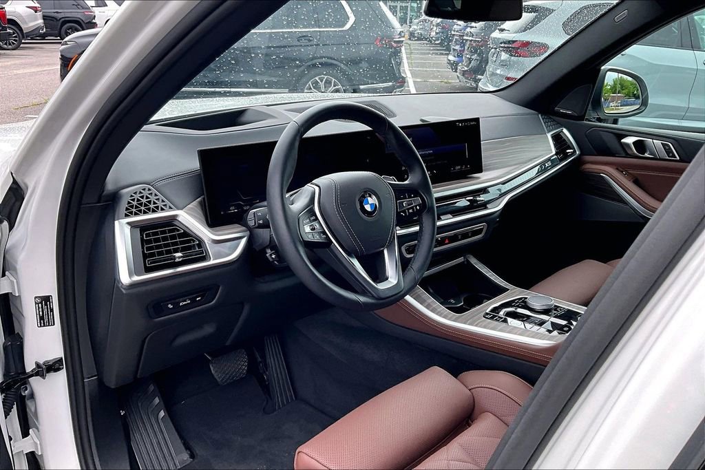 Used 2025 BMW X5 sDrive40i w/ Premium Package RWD image 13