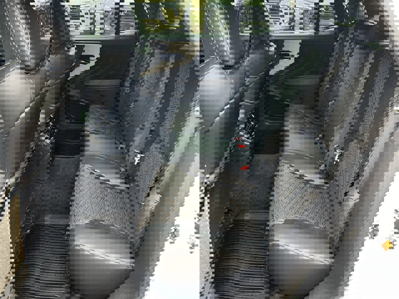 Used 2021 Lexus LS 500 F Sport w/ Accessory Package (Z2) image 27