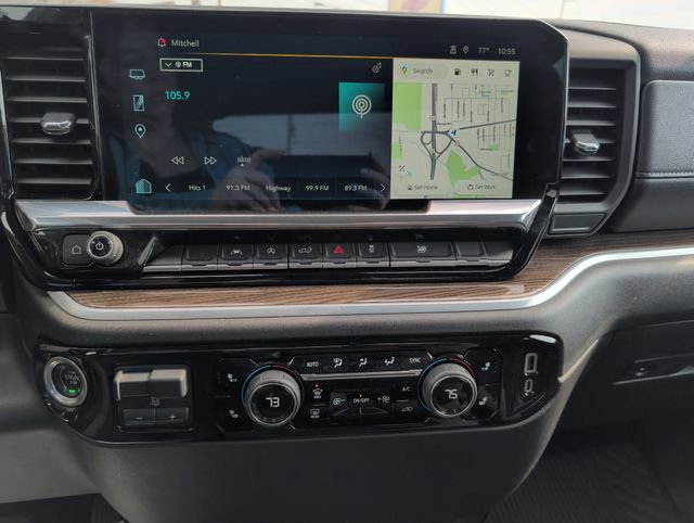 Used 2022 Chevrolet Silverado 1500 LT AWD/4WD image 18