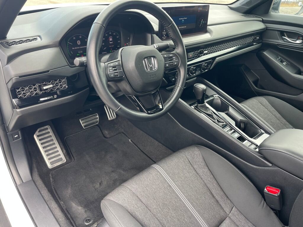 Used 2023 Honda Accord Sport image 5