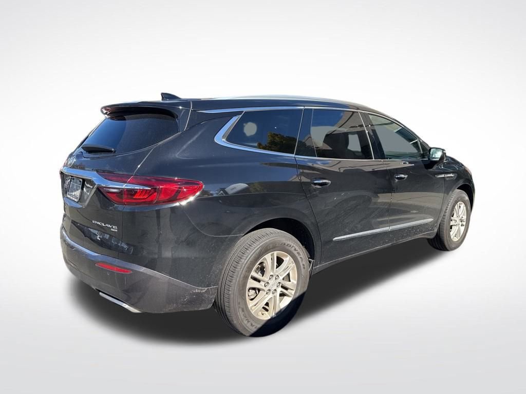 Used 2018 Buick Enclave Premium image 3
