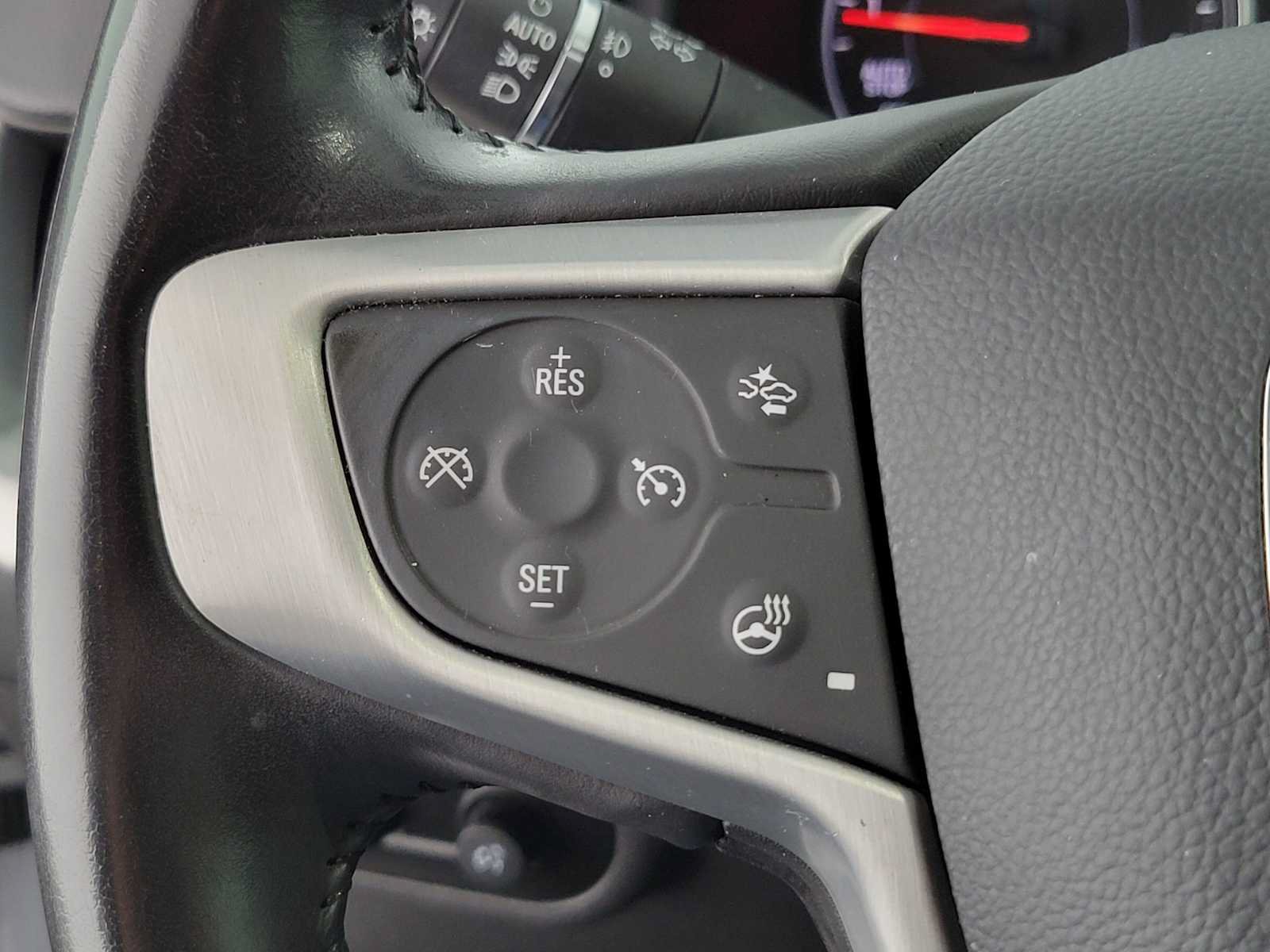 Used 2022 GMC Terrain SLT w/ Infotainment Package II FWD image 29